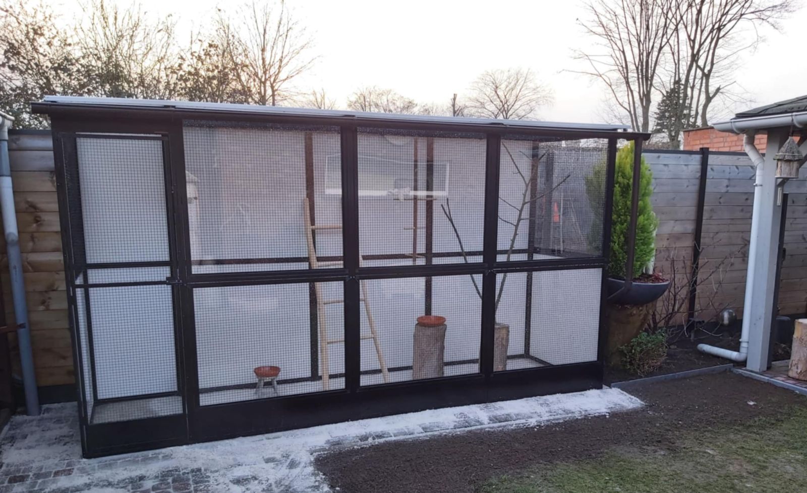 Volière b366xd107xh200 zwart alu