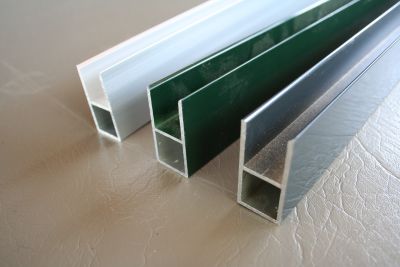 profielen 20 x 20 x 1,5mm met flens 16mm polycarbonaat profielen 20 x 20 x 1,5mm met flens 16mm polycarbonaat