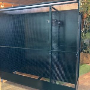 volière b204 x d60 x h195cm zwart op wieltjes