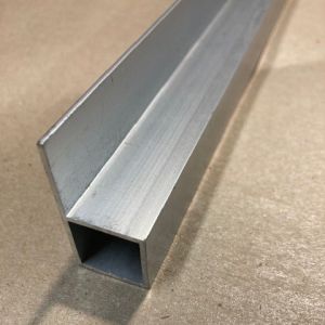 profiel 20x20mm met 1 flens 20mm  brut extra
